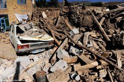 فریاد کمک مردم روستای نیمه کار که خانه‌هایشان بر اثر زلزله تخریب شد +فیلم
