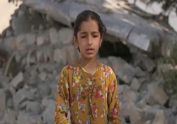 فیلمی از بازدید رهبر انقلاب با لباس شخصی و ناشناس از مردم کرمان در جریان زلزله بم