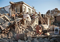 آغاز بازسازی مناطق زلزله زده توسط بنیاد مسکن انقلاب اسلامی +فیلم