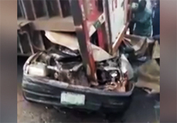 رانندگی خطرناک در جاده باعث تصادف شد + فیلم