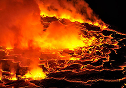 خروش شعله های آتش از خیابان‌های هاوایی + فیلم