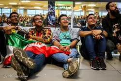 شادی هواداران تیم ملی فوتبال ایران در کازان روسیه پس از پیروزی مقابل مراکش