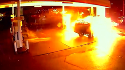 قربانی شدن پسر جوان در آتشی که در پمپ بنزین به پا کرد + فیلم