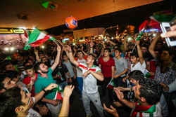 شادی مردم ایران بعد از بازی غرور آفرین تیم ملی با پرتغال + فیلم