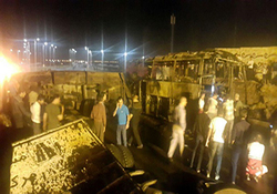روایت مسافران از تصادف وحشتناک اتوبوس با تانکر سوخت در آزاد راه نطنز -کاشان + فیلم