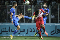 دیدار تیم های فوتبال استقلال و پرسپولیس - 2