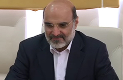 مداحی رئیس رسانه ملی در اجلاس بین‌المللی تجلیل از پیرغلامان حسینی + فیلم