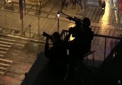 چپ کردن یک پورشه به دست معترضان فرانسوی + فیلم