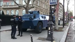 برخورد نزدیک از نوع پلیس فرانسه + فیلم