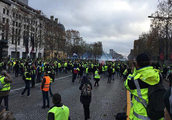 تظاهرات جلیقه زردها در پنجمین شنبه سیاه پاریس + فیلم