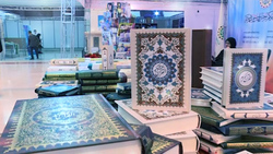 غرفه‌های عفاف و حجاب در کنار نمایشگاه قرآن + فیلم
