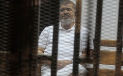گریه رئیس جمهور سابق ‎تونس برای محمد مرسی در آنتن زنده + فیلم