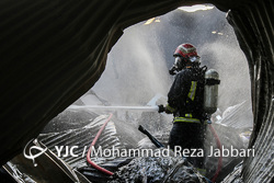 آتش‌سوزی انبار چوب در مشهد