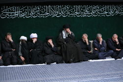 عزاداری شب تاسوعا در حسینیه امام خمینی(ره)