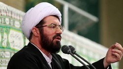 مروری بر بیانات امام خمینی (ره) درباره هتک حرمت آشوبگران در ظهر عاشورا + فیلم
