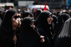 روضه ای که هر وقت برای امام خمینی (ره) خوانده می‌شد، شانه‌هایشان از گریه می‌لرزید + فیلم
