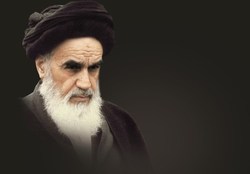 امام خمینی (ره): آدمی که خودش آدم صحیحی نیست نمی‌تواند دیگران را تصحیح کند + فیلم