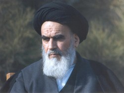 امام خمینی (ره): آدمی که خودش آدم صحیحی نیست نمی‌تواند دیگران را تصحیح کند + فیلم