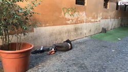 اوضاع رم در نخستین روز از کاهش محدودیت‌های قرنطینه‌ای در ایتالیا + فیلم