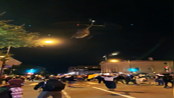 حمله پلیس آمریکا با گاز اشک آور به تظاهرات هزاران نفری مردم فیلادلفیا + فیلم