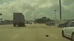 تصادف مرگبار دو خودروی شاسی بلند در بزرگراه + فیلم