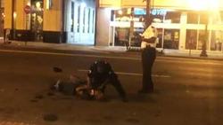 مرگ یک سیاه پوست با شلیک‌های پیاپی دو مامور پلیس آمریکا + فیلم