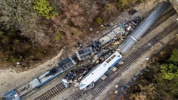 صحنه‌هایی از تصادف شدید قطار با وسایل نقلیه مختلف + فیلم