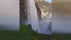 گنبد نمکی پای تاوه در شهرستان بستک + فیلم