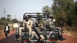 بمباران محل نیروهای پشتیبانی سریع سودان توسط یک هواپیمای جنگی + فیلم