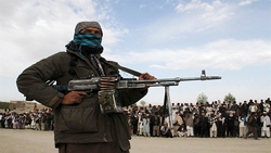 انهدام ۲ بالگرد ارتش افغانستان توسط طالبان + فیلم