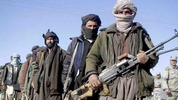 ورود طالبان به فرودگاه خالی کابل + فیلم