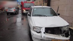 تصادف وحشتناک یک تریلی حامل خودرو با گاردریل + فیلم