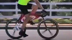 دوچرخه سواری در پیست برفی + فیلم