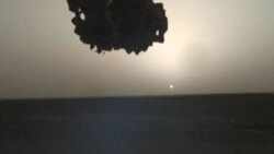 طلوع سیاره زحل از پشت ماه + فیلم