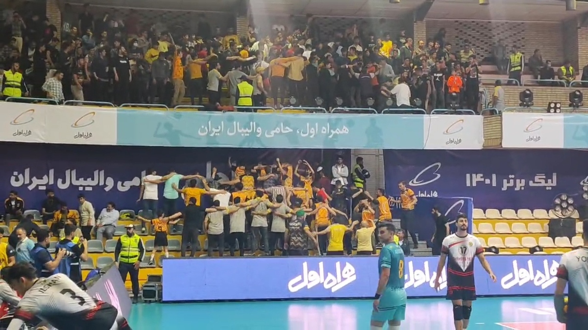 لیگ برتر والیبال / شهداب یزد ۳ - لبنیات هراز آمل ۰