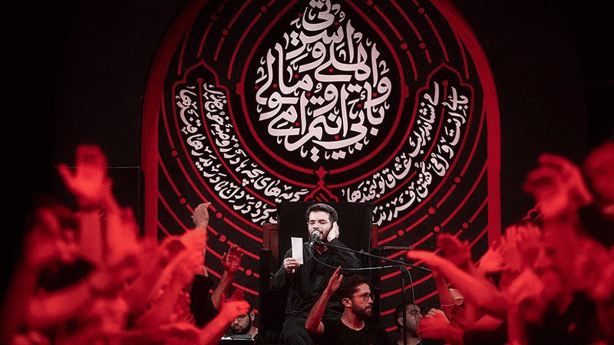 آئین سنتی نخل گردانی روز ششم امام حسین(ع) در نیاسر کاشان + فیلم