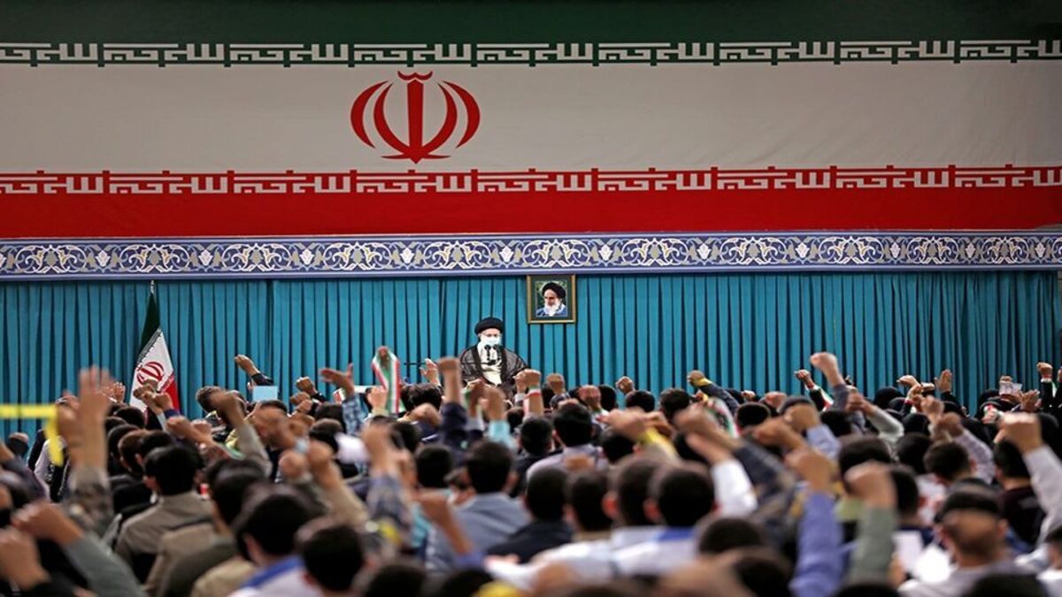 ماجرای دیدار رهبر انقلاب و شهید طهرانی مقدم در دوران جنگ + فیلم