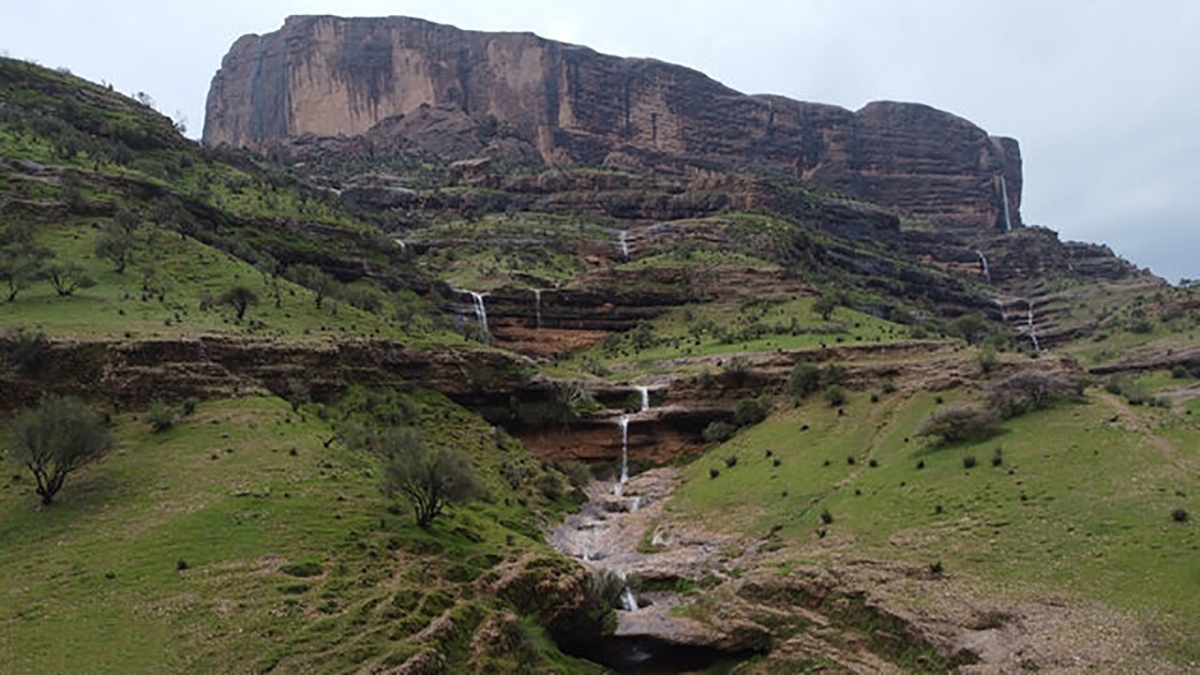 یک بازی گروهی مفرح در روستای سنجد + فیلم