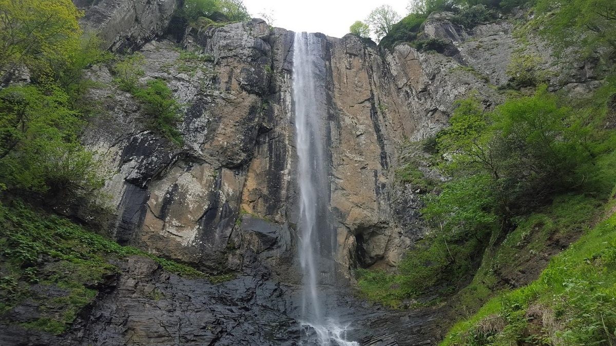 آبشار زیبای ماربره دره شهر + فیلم