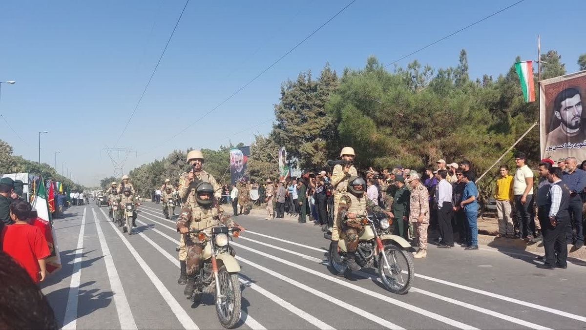 مراسم رژه نیرو‌های مسلح به مناسبت آغاز هفته دفاع مقدس / استان‌ها