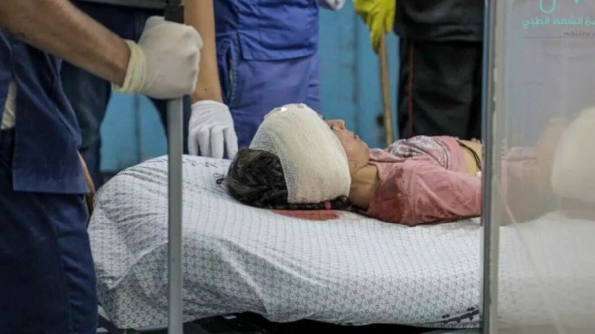 اولین تصاویر از جنایت وحشتناک صهیونیست‌ها در بیمارستان بمباران‌شده غزه + فیلم