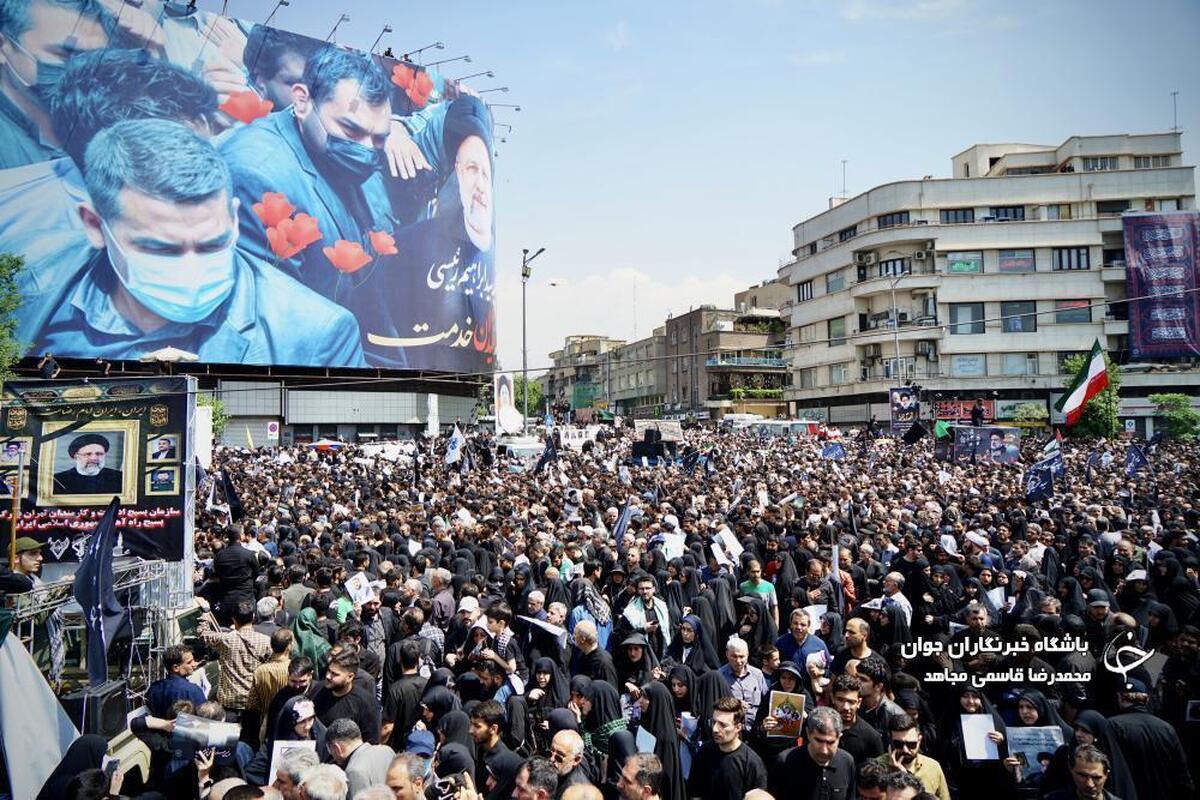 مراسم تشییع پیکر رئیس جمهور و همراهان شهیدش - تهران ۲