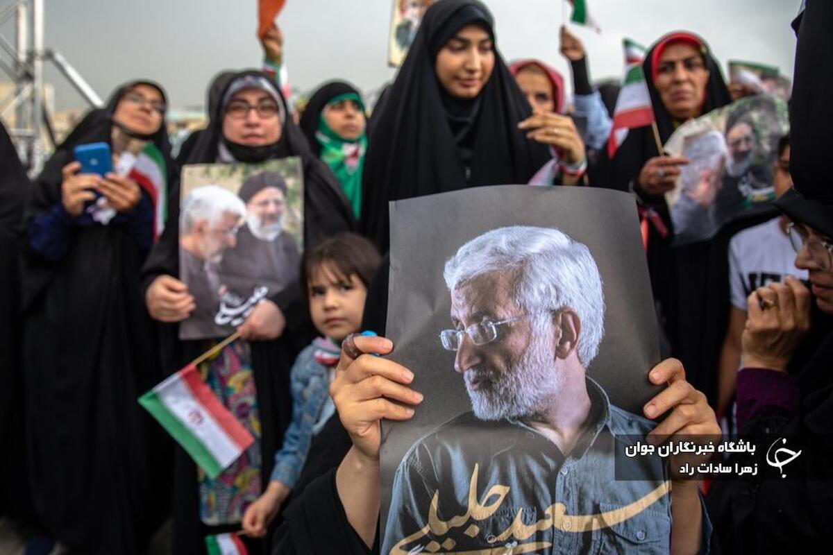 گردهمایی هواداران محمدباقر قالیباف در ورزشگاه شهید شیرودی
