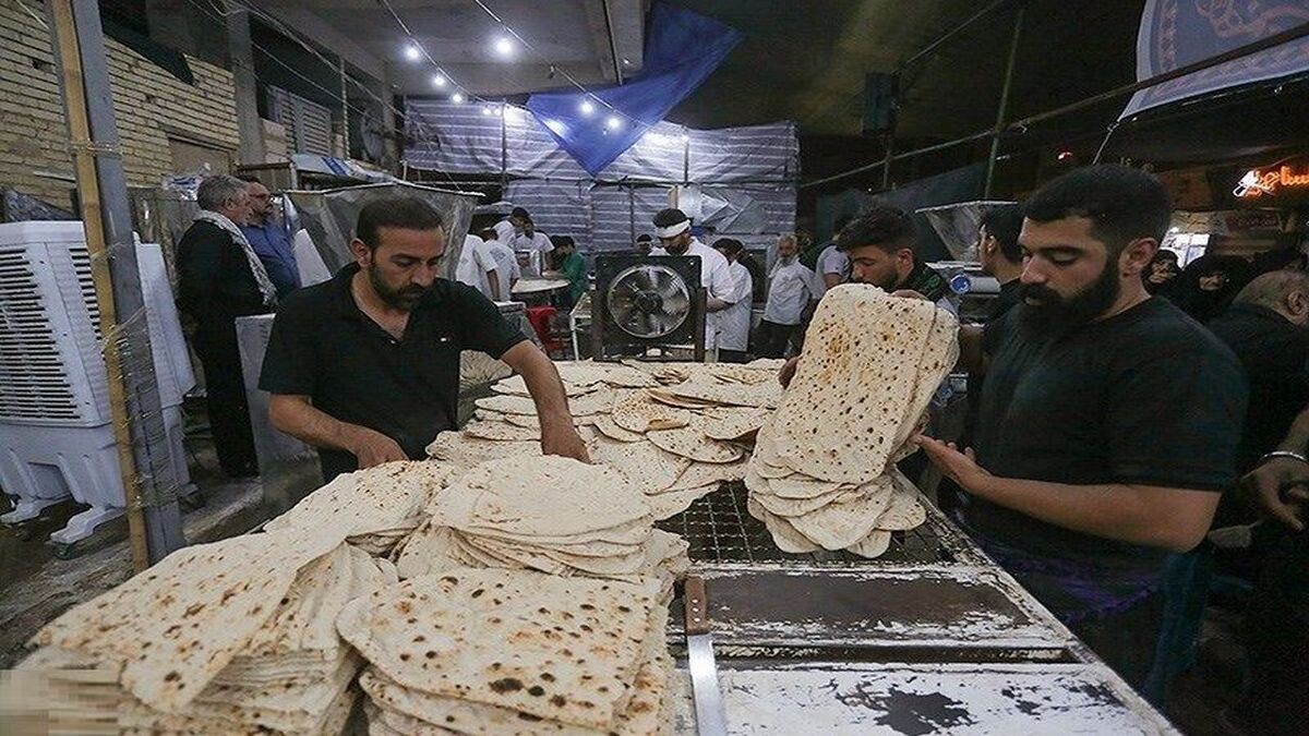 انبوه زائران در مسیر راهپیمایی اربعین + فیلم