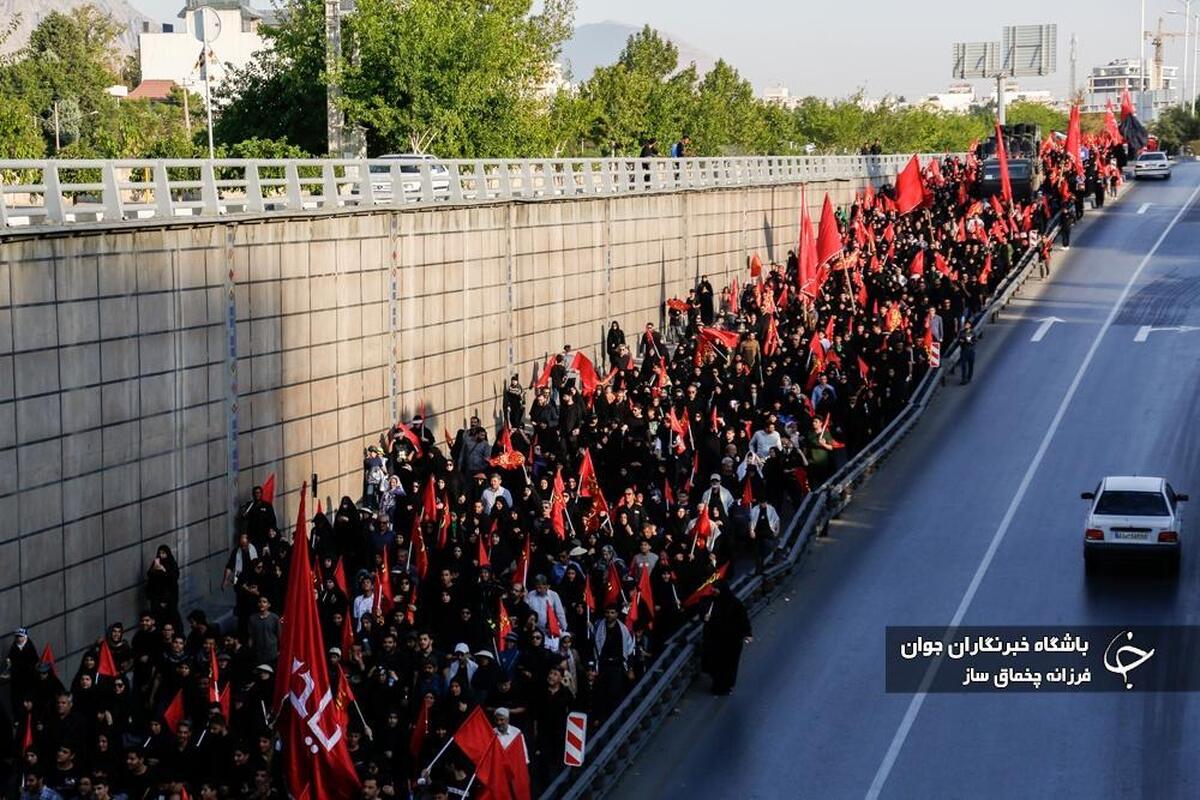 قرائت زیارت اربعین حسینی و عزاداری هیئت‌های دانشجویی در حسینیه امام خمینی با حضور رهبر انقلاب