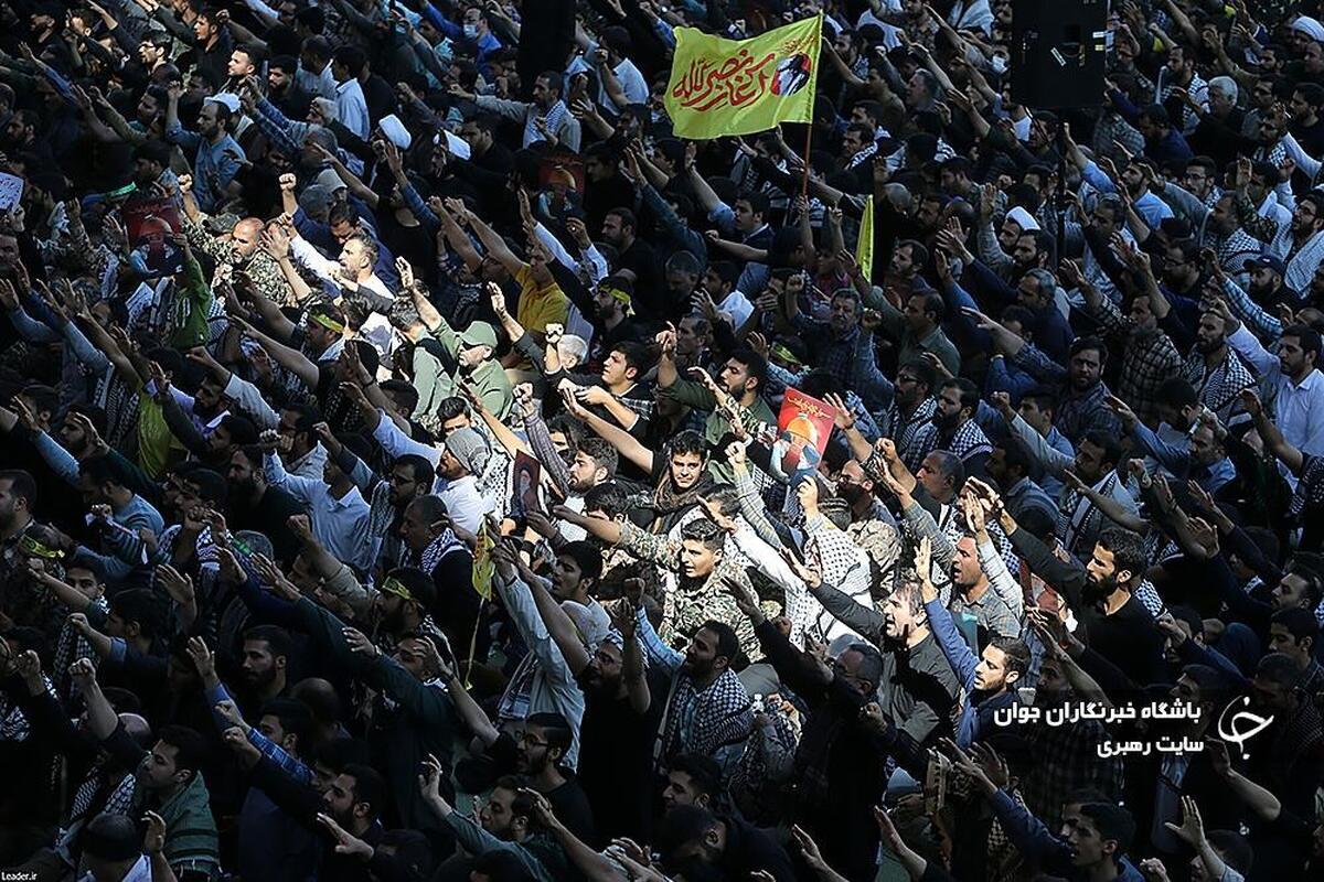 در حاشیه نماز جمعه تهران به امامت مقام معظم رهبری